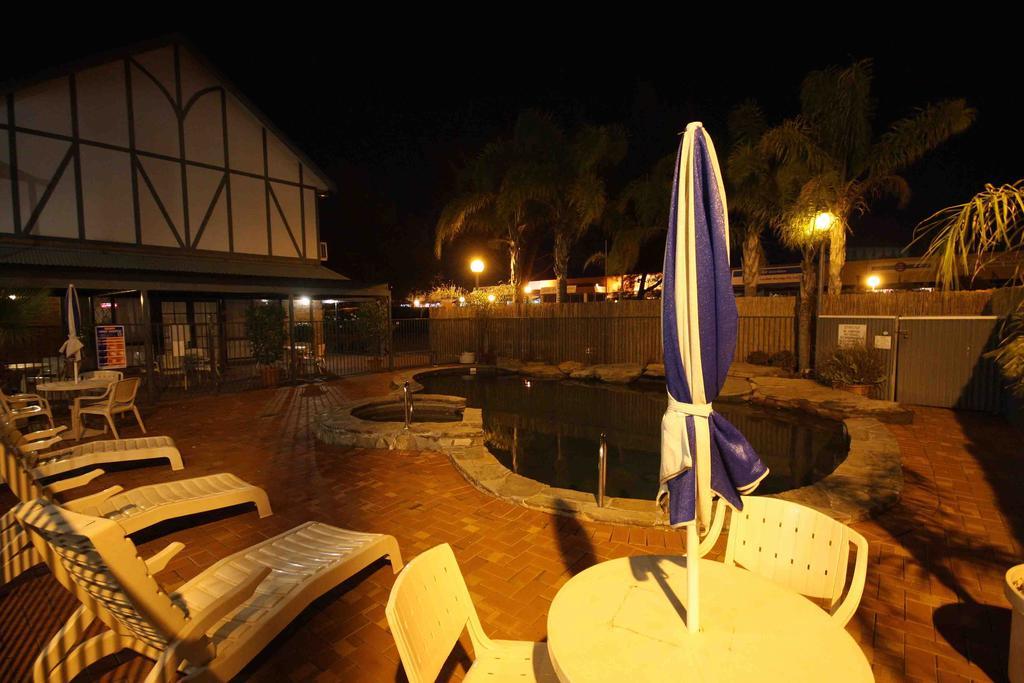 Motel Ibis Styles Adelaide Manor Exterior foto